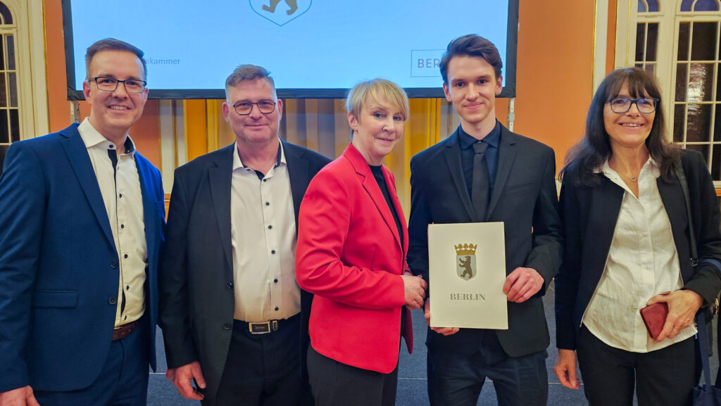 Berlins Bester im Handwerk: Unser B.I.N.S.S.-Azubi wird im Roten Rathaus ausgezeichnet